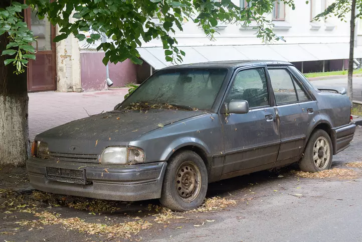autovrak nepojizdne auto