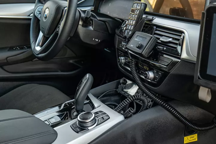 bmw polici dohled 8